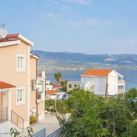 Slatine 13298f Appartement