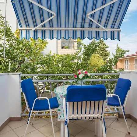 Slatine 13298f Appartement Trogir