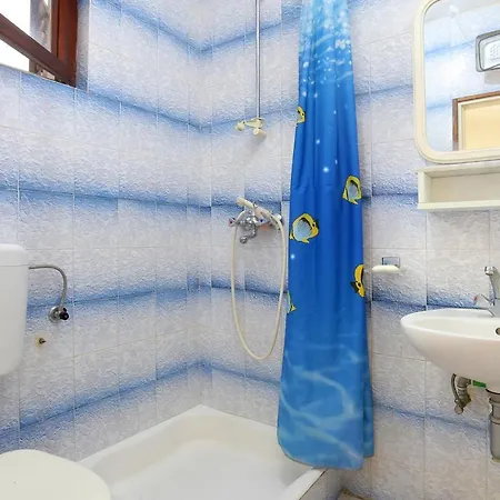 Slatine 13298f Appartement *